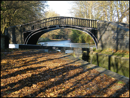 December sun at Isis Bridge