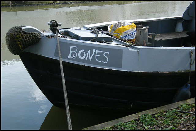 boring grey narrowboat sign