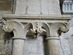 burford church, oxon late c12 capitals in south transept c.1190