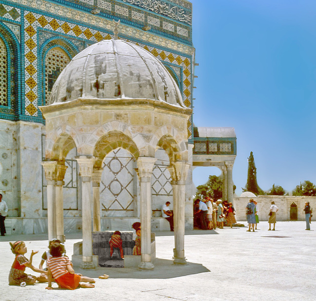 The Temple mount of the old city of Jerusalem ... and the Dome of the Rock in 1970 PIP
