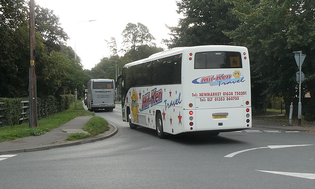 Neal’s Travel OIG 6923 (FJ53 LZU, SIL 6436) and Mil-Ken JAZ 6948 (X669 ROF) in Mildenhall - 9 Sep 2020 (P1070549)