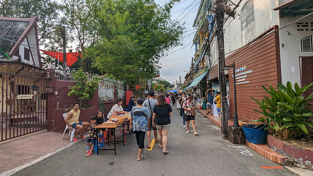 Une ruelle piétonnière plutôt invitante / An attractive pedestrian street