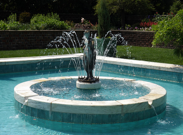 Fountain in the Italian Garden at Planting Fields, May 2012