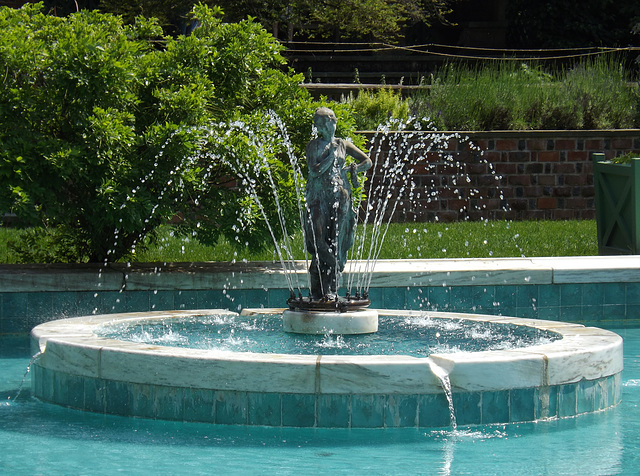 Fountain in the Italian Garden at Planting Fields, May 2012