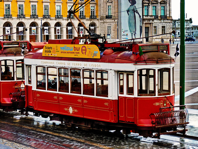 Lisboa - Il vecchio tram restaurato e circolante -
