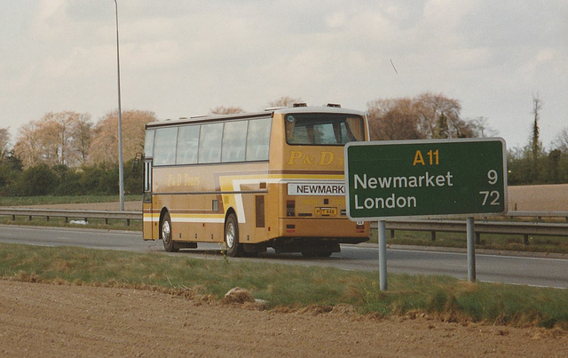 P & D Tours of Kirtling on the A11 at Barton Mills – 8 Apr 1990 (115-22)