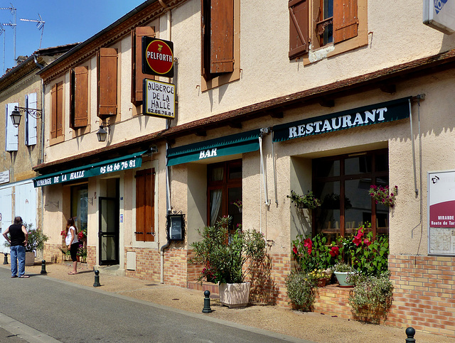 Mirande - AUBERGE DE LA HALLE