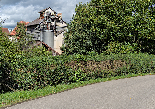 Getreidemühle und Pferdehof Schill