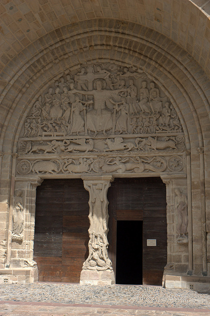 Portail de l'église de Beaulieu-sur-Dordogne