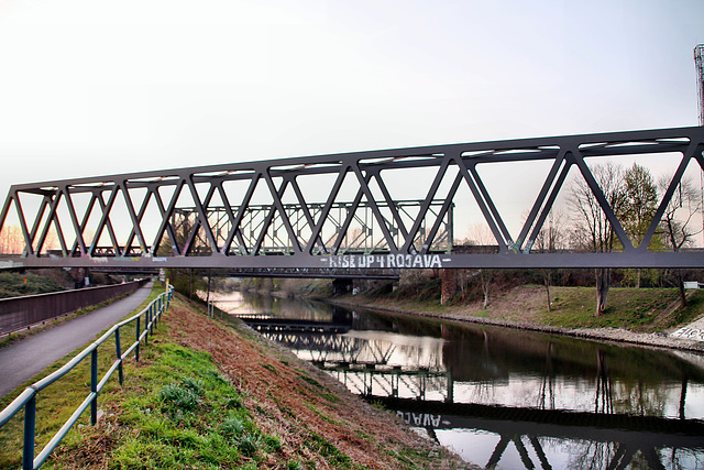 Eisenbahnbrücken über dem Ruhr-Schifffahrtskanal (Duisburg-Duissern) / 26.03.2022