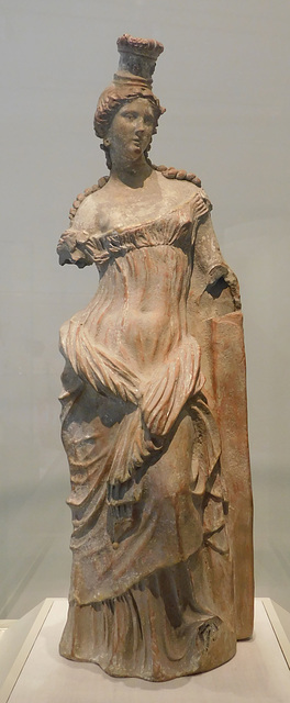 Terracotta Statuettte of a Goddess in the Metropolitan Museum of Art, October 2018