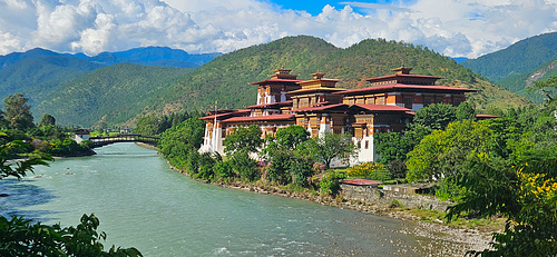 The Obligatory Picture of Punakha Dzong