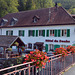Grenzübergang Schweiz-Frankreich über den Fluss Doubs in der Gemeinde Goumois JU
