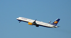 Boeing 757-256 TF-LLX (Icelandair)