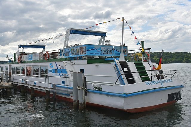 Mit dem Schiff auf dem See