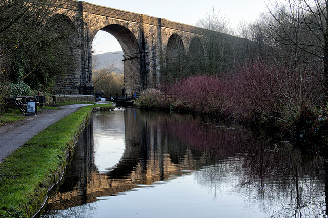 The Huddersfield narrow canal at Uppermill