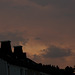 Sonnenuntergang mit Gewitterwolken mit Ufo