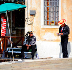 ... la gondole attend le chaland ... (Venise)