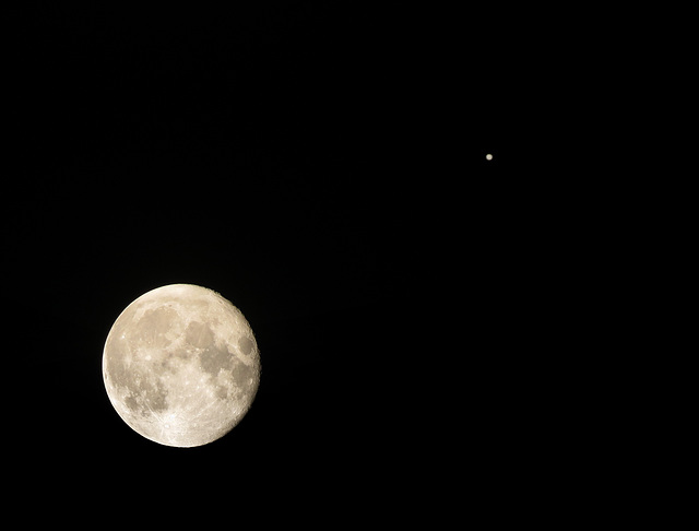 Mond und Jupiter