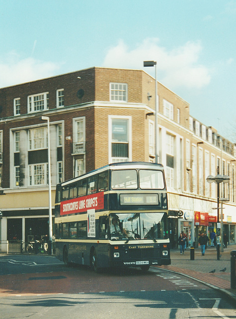 East Yorkshire 624 (S624 MKH) in Hull – 6 Mar 2000 (434-18)