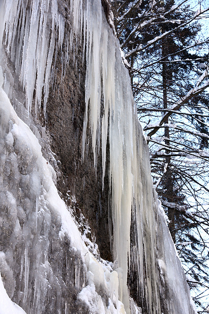 Eiszapfenwand