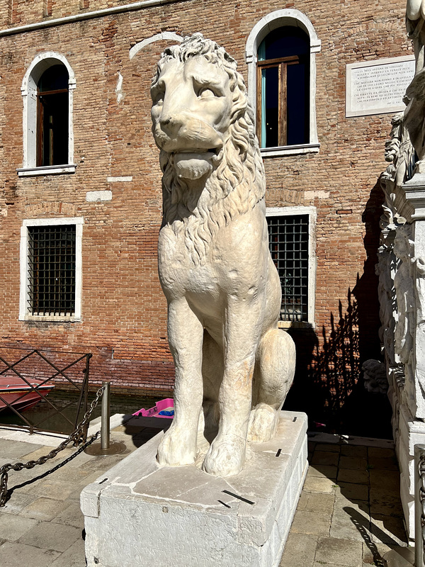 Venice 2022 – Arsenale – Lion