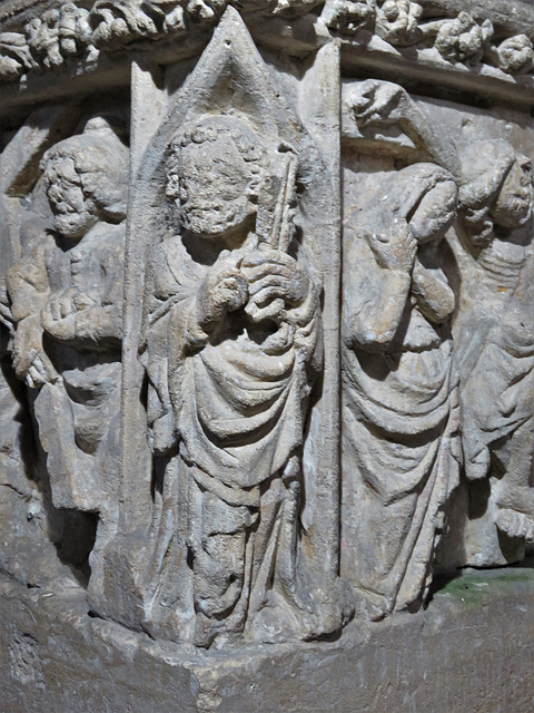 shilton church, oxon (13) c14 st peter with keys on the font