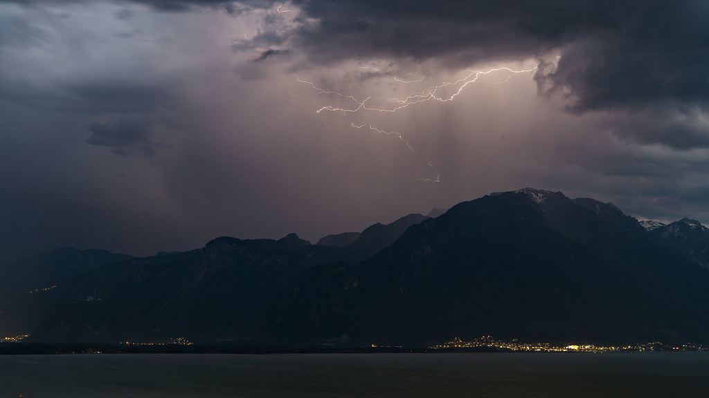 230602 Montreux orage 1