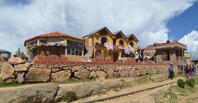 Bolivia, Cottages on the Island of the Sun in the Lake of Titicaca
