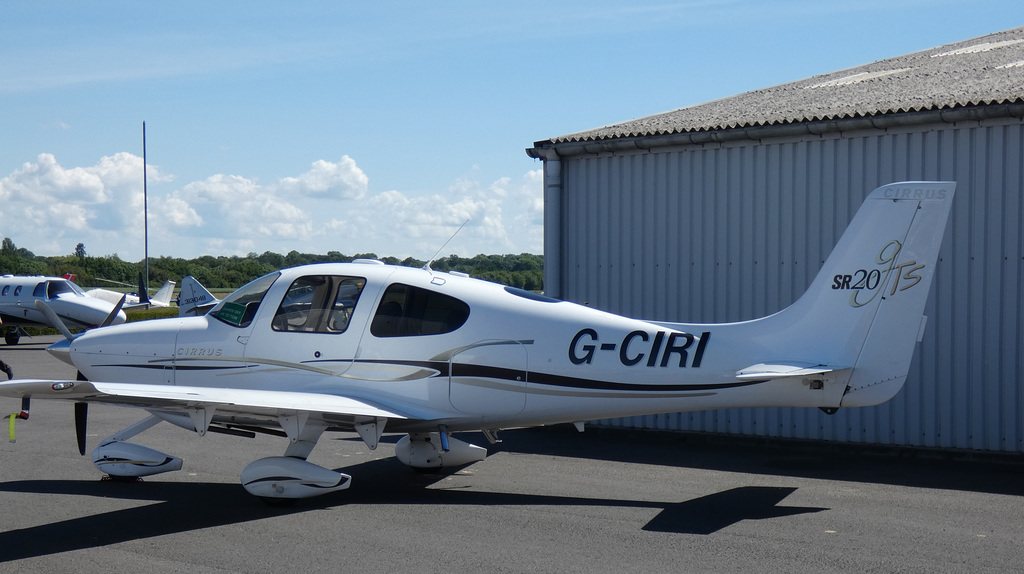 Cirrus SR20 G-CIRI