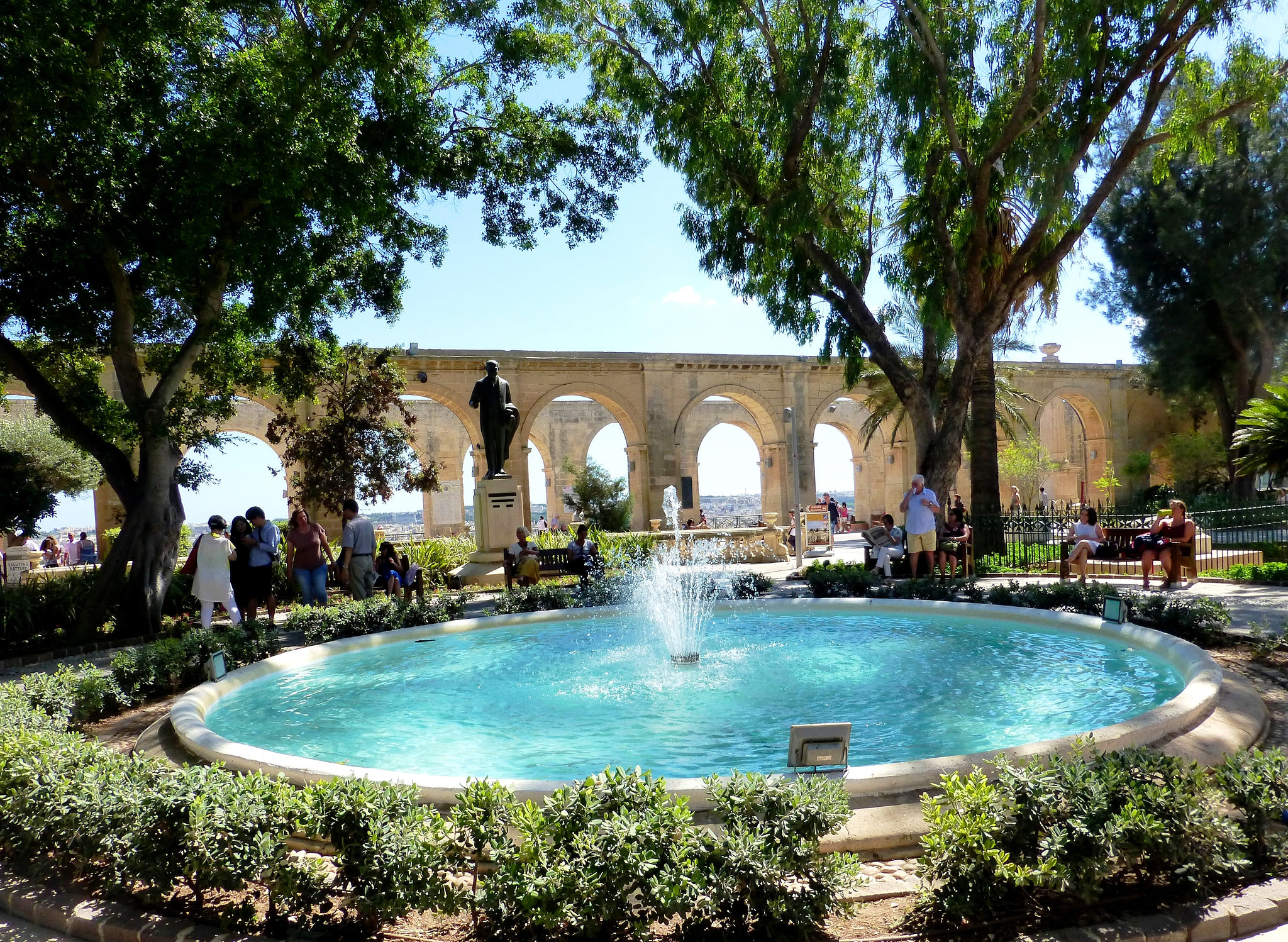 MT - Valetta - Upper Barrakka Gardens