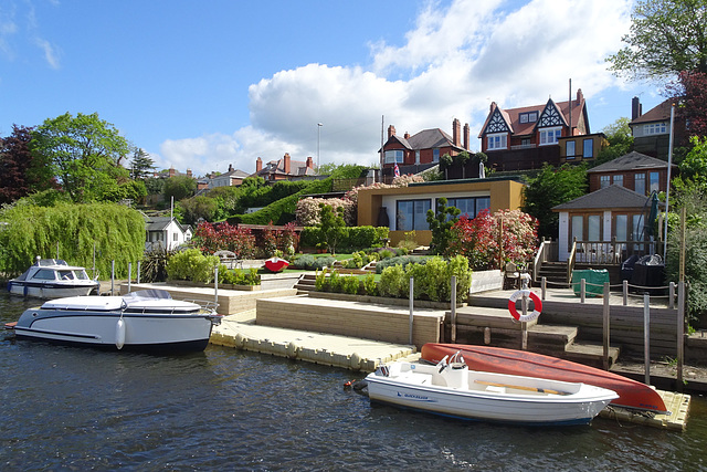 On The River Dee In Chester