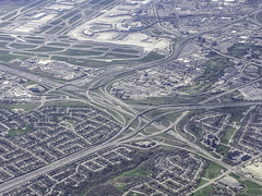 over the highways of Toronto ... with 1 P.i.P. and 7 notes ... (© Buelipix)