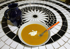 Soupe veloutée de potimarron et pomme de terre faite maison