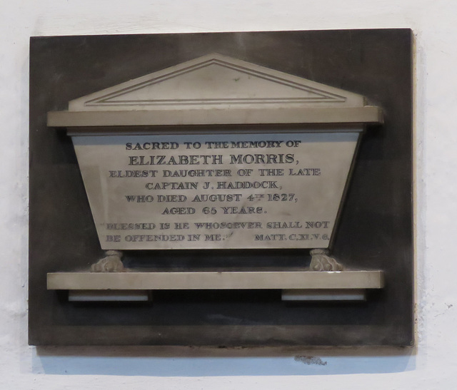 rye church, sussex (34)tomb of elizabeth morris +1827 with lion paws on the minature sarcophagus