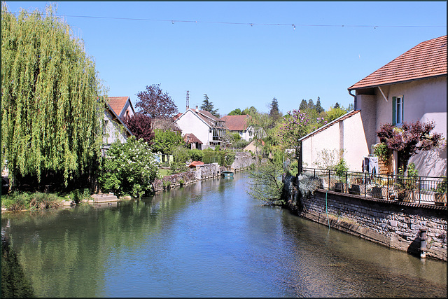 Marnay (70) 7 mai 2015. La rivière Ognon.