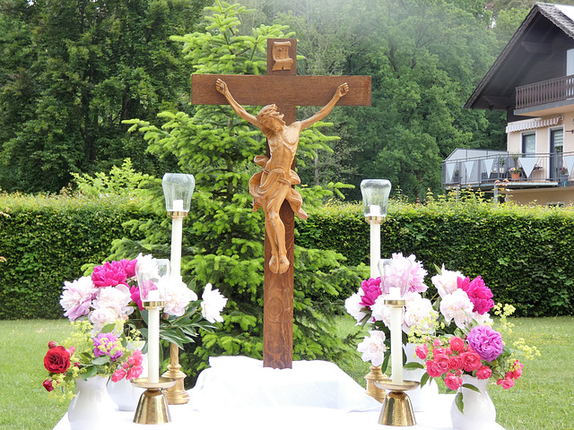 Altar an der Kirche