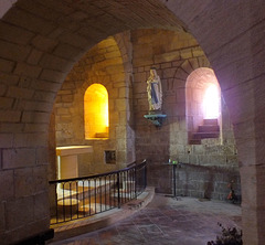 Chapelle latérale de l'église de St Croix de Beaumont (24)