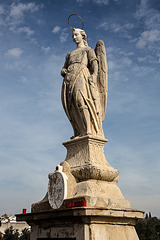 20161025 2589VRAw [R~E] Engelsfigur auf Römischer Brücke, Cordoba, Andalusien, Spanien