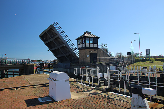 Road lifting bridge, Lowestoft