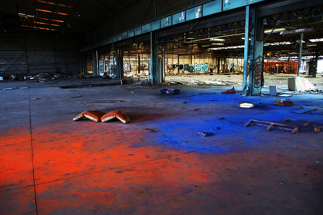 Friche industrielle - Neuville-aux-Bois  . Friche industrielle - Neuville-aux-Bois  .