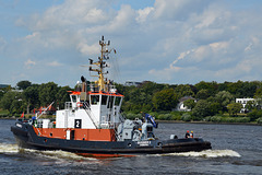 Schlepper BUGSIER 2 im Einsatz auf der Elbe bei Hamburg