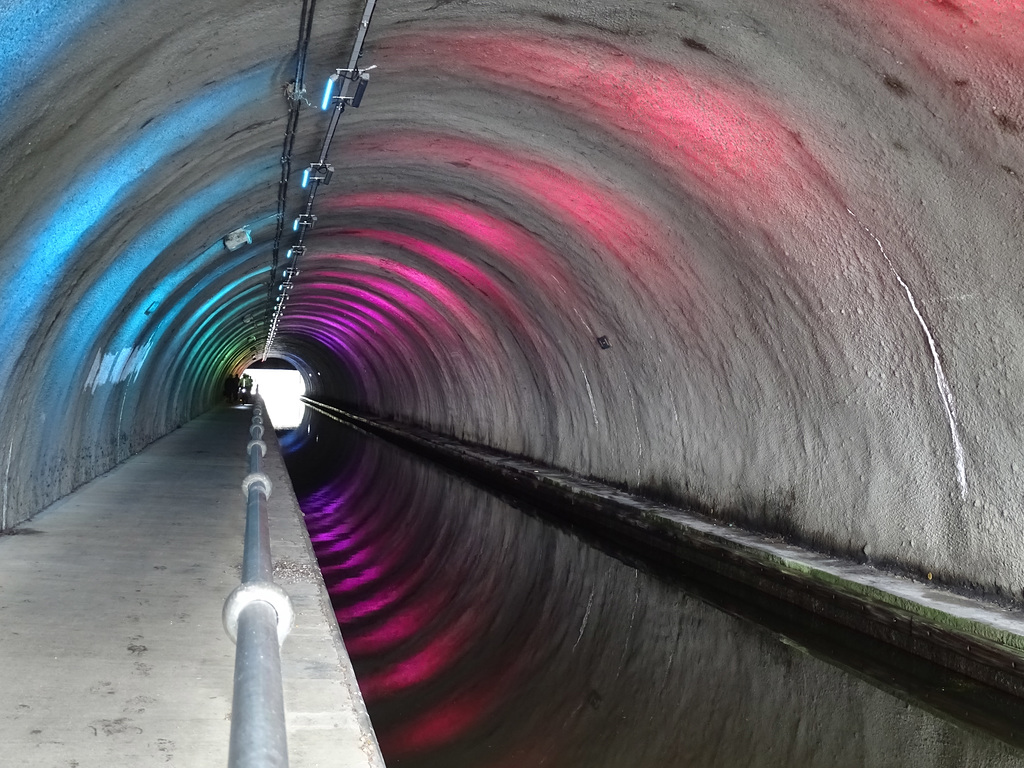 Coloured tunnel 4