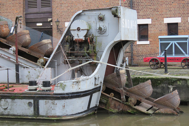 gloucester docks