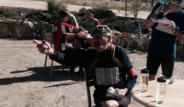 1st control and refreshment stop at Cass Vineyard. Alan Woods is in background in Legnano jersey behind Luciano Berruti (gesturing)