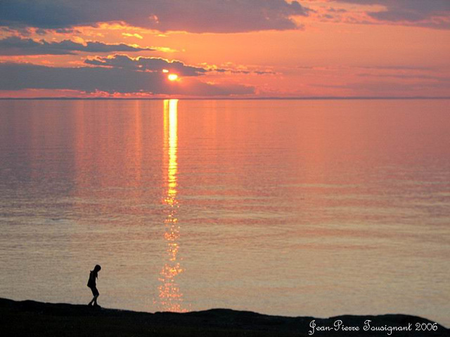 Enfant bord de mer