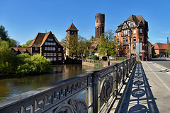 Blick von der historische Brücke Altenbrückentor auf die Altstadt mit Wasserturm - Lüneburg Blick von der historische Brücke Altenbrückentor auf die Altstadt mit Wasserturm - Lüneburg