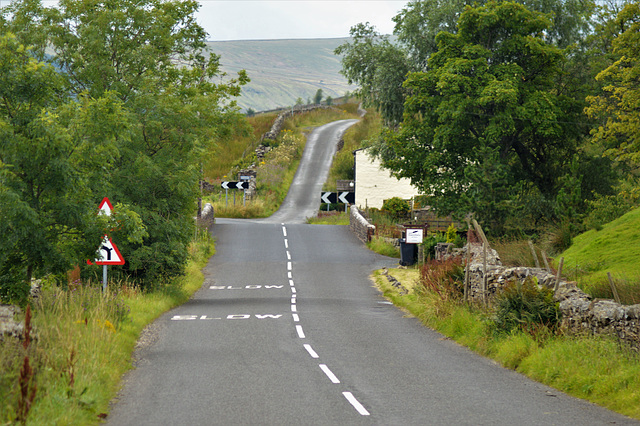 Cross Country Road (A684)