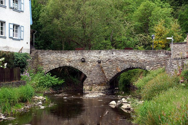 Monreal Brücke 111