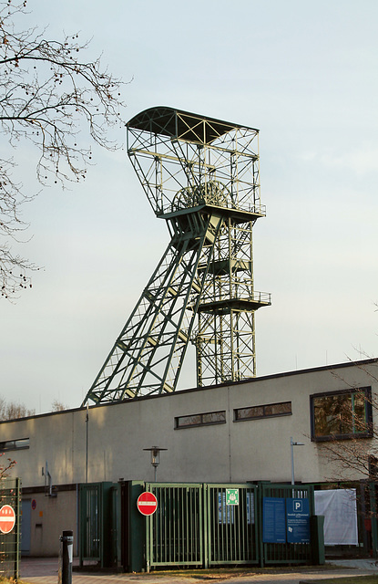 Erhaltenes Fördergerüst der ehem. Zeche Friedrich Thyssen 1/6 (Duisburg-Hamborn) / 17.02.2018